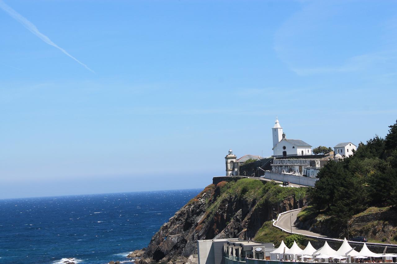 Apartamentos Turisticos Vistademar Luarca Kültér fotó
