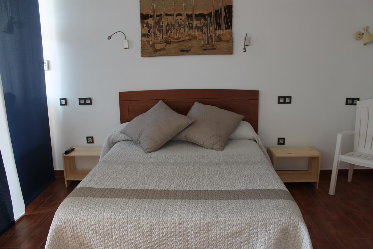 Apartamentos Turisticos Vistademar Luarca Kültér fotó